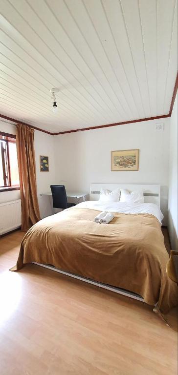 Private Room in Shared House-Close to University and Hospital-1 - B&B Umeå