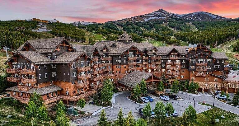 NEW LISTING! One Ski Hill Escape condo - B&B Breckenridge