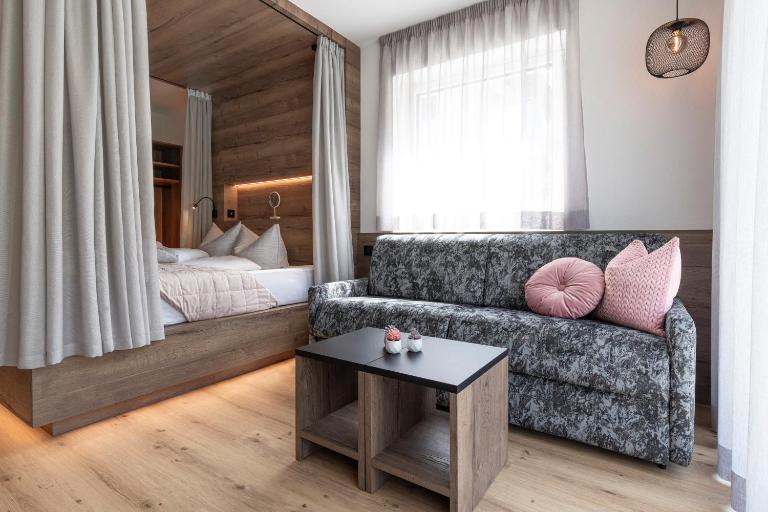 Bergmadl Apartments - B&B Neustift