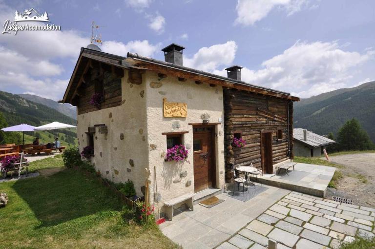 Mountain Chalet Scoiattolo by Livigno Accomodation - Bed and Breakfast Livigno