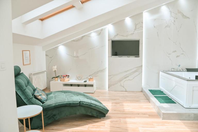 Hedonist-Kapije Lounge & Stay - B&B Belgrado