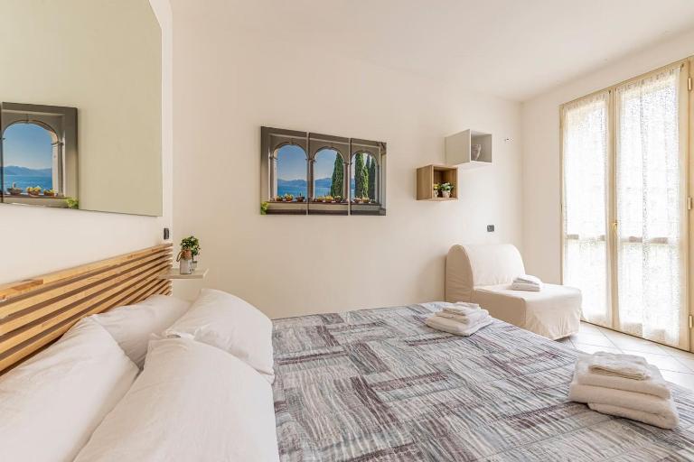 LAGO DI COMO - In Centro a 1 min da Lago e Stazione - Wifi - B&B Lecco