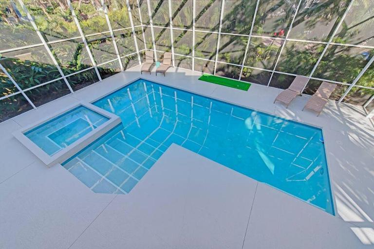 Family friendly with large pool - B&B Sarasota