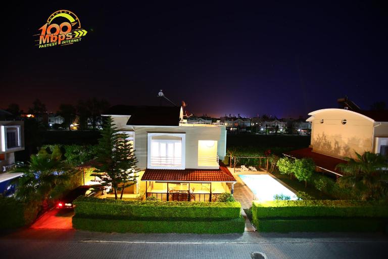 Paradise Town Villa Royal - B&B Belek