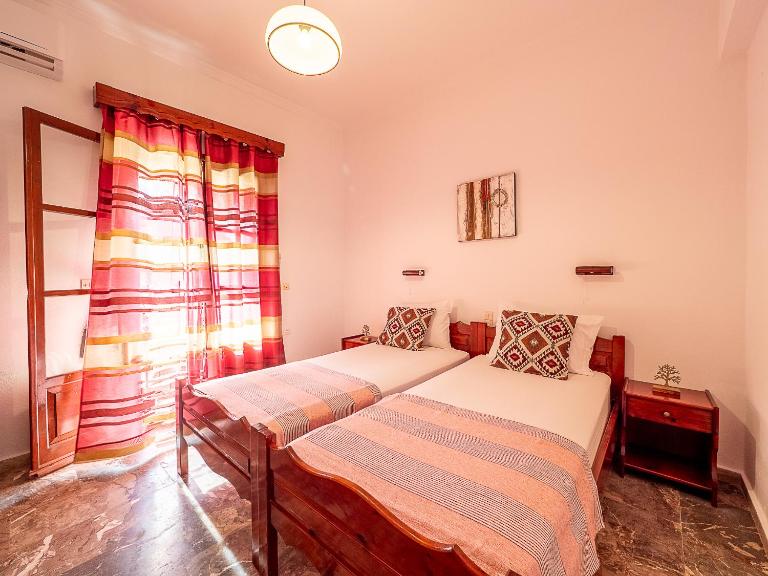 XENOFONTAS APARTMENTs - Chambres d'hôtes Agios Geórgios Págon