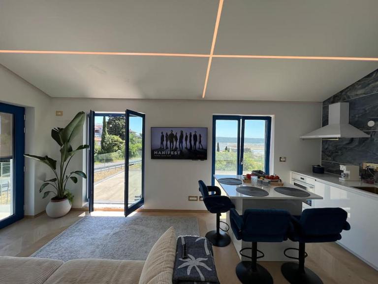 Sea view 2 bedroom apartment - B&B Portorose