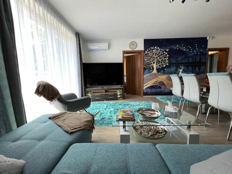 Jázmin Apartman - Ferienwohnung Sarvar