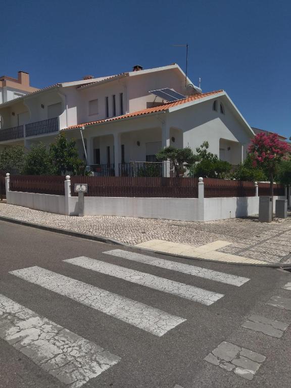 Couto Sá - B&B Entroncamento
