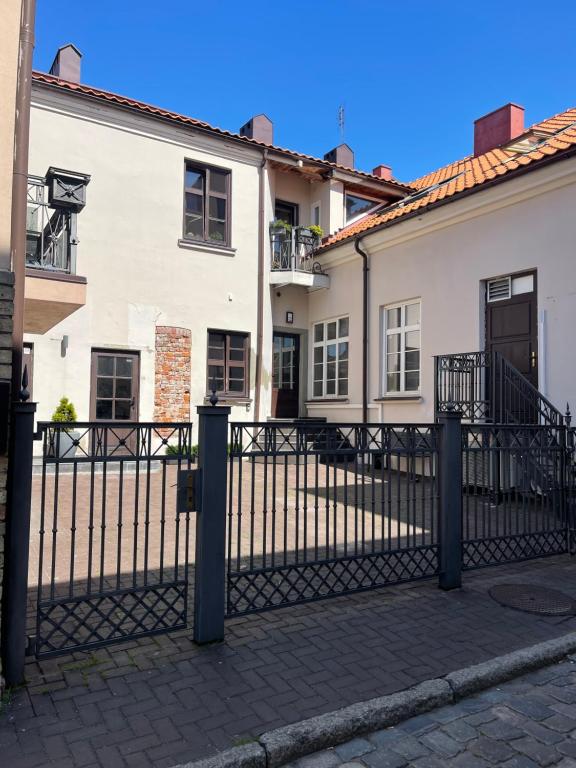 Authentic Old Town Apt managed by RentiFor - B&B Klaipėda