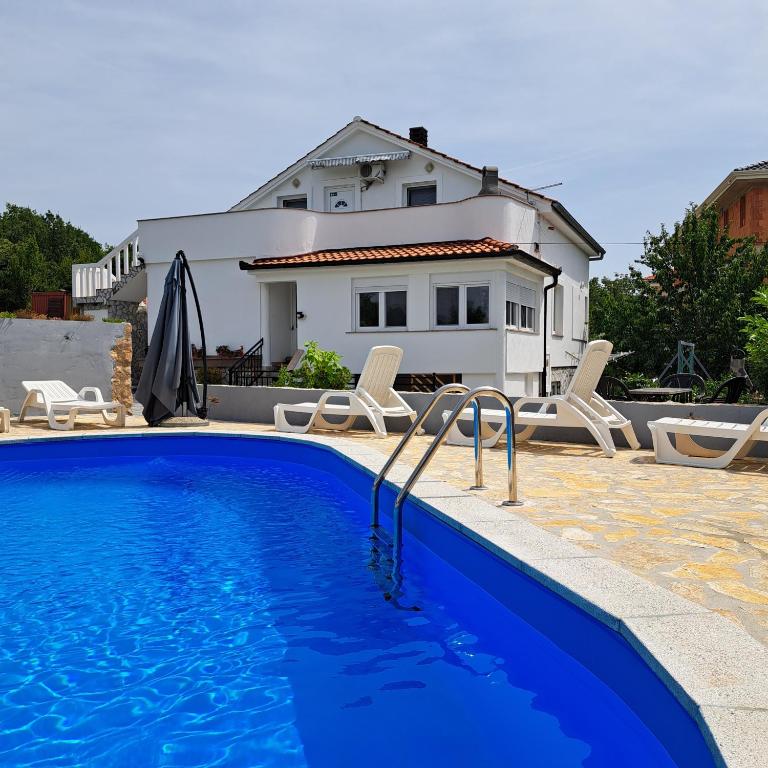 Apartman Dadić - Chambres d'hôtes Malinska