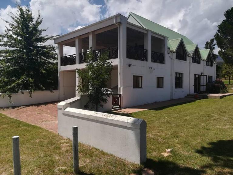 The 10th Hole - Golf Estate - B&B Villiersdorp