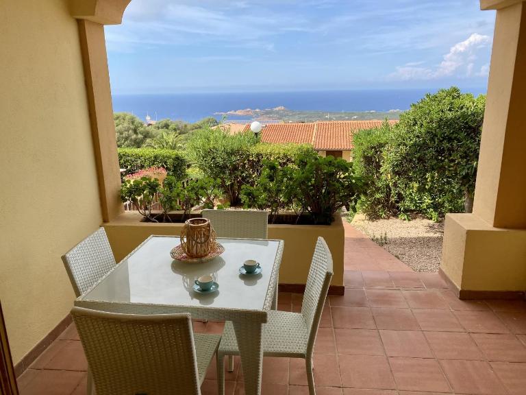 Appartamento isola rossa vista mare - B&B Isola Rossa