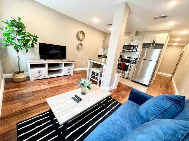 407 Sweetest cottage 1bed room Apt in center city - Bed and Breakfast Philadelphia