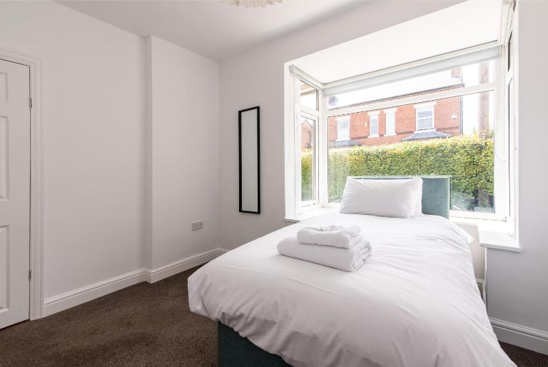 Gertrude House - Spacious 3BR Bungalow in Nottingham - B&B Nottingham