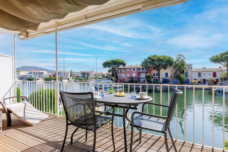 Port Grimaud Sud YourHostHelper - Bed and Breakfast Grimaud