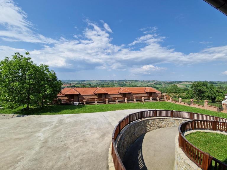 Apartmani Vinarije IN - B&B Mionica