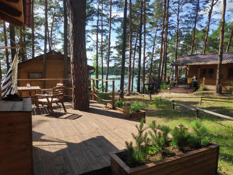 Zakątek Wdzydze z widokiem na jezioro -domek nr 19 - Bed and Breakfast Borsk