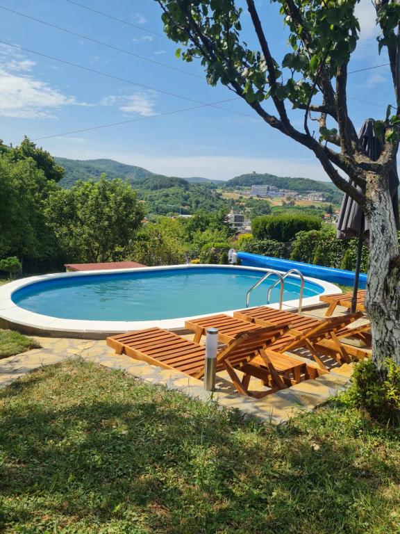 Apartmani Radaković - Chambres d'hôtes Vrdnik