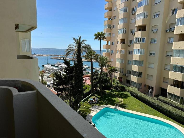 Costa - Bed and Breakfast Estepona