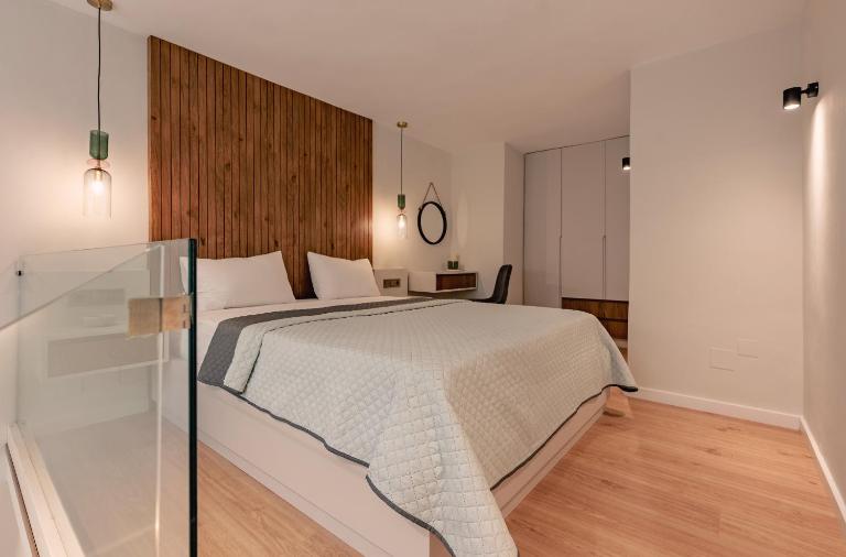 Apollo Luxury Suites - Bed and Breakfast Préveza