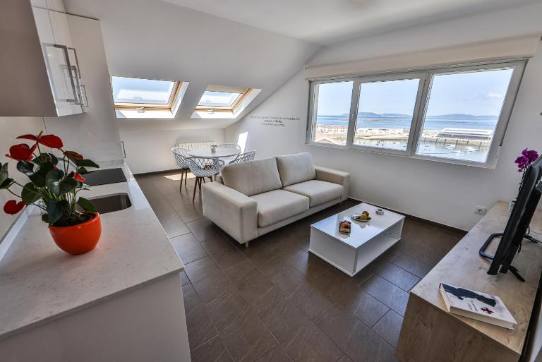 Apartamentos PortocuBela - Ferienwohnung Lira