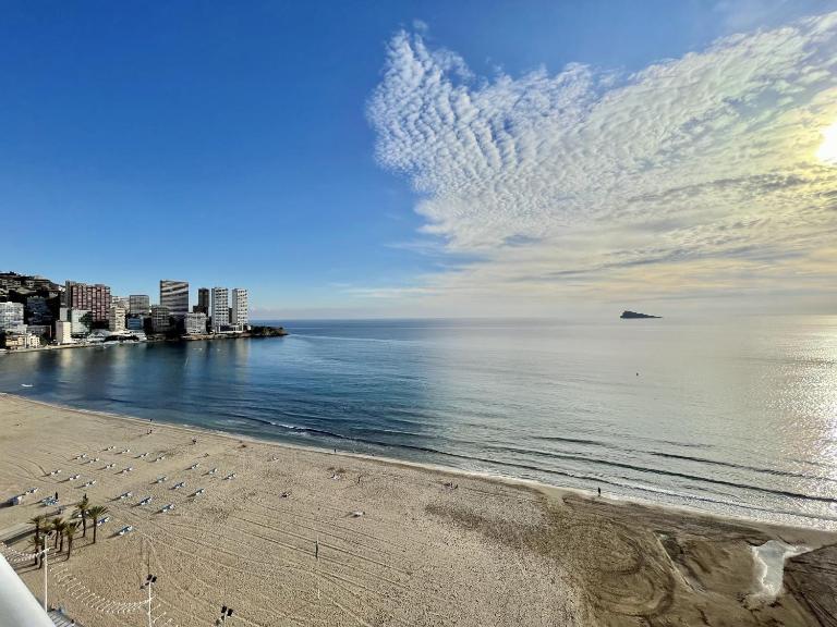 Torre Yago Seafront Levante Beach - Bed and Breakfast Benidorm
