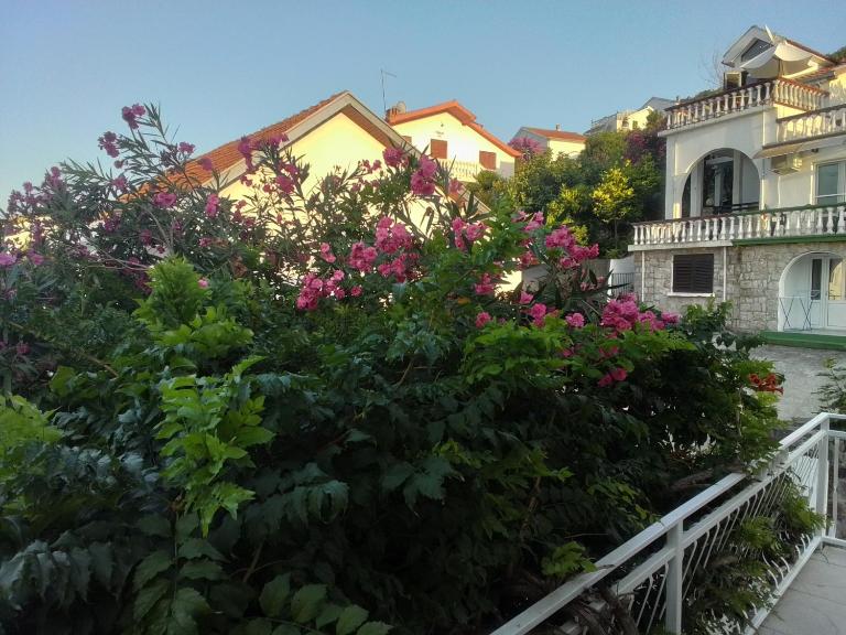 Seaview Apartments - Bed and Breakfast Krasići