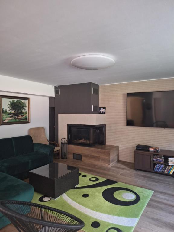 Leśny Dworek - Apartamenty SUPER z TV i salonem kominkowym - Bed and Breakfast Mrągowo