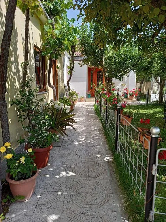 Kristina Mitllari 1 - Chambres d'hôtes Pogradec