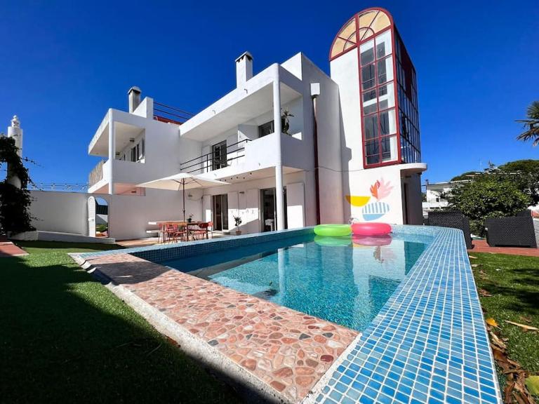 Casa Capuchos. Close to Lisbon with Ocean View - B&B Caparica