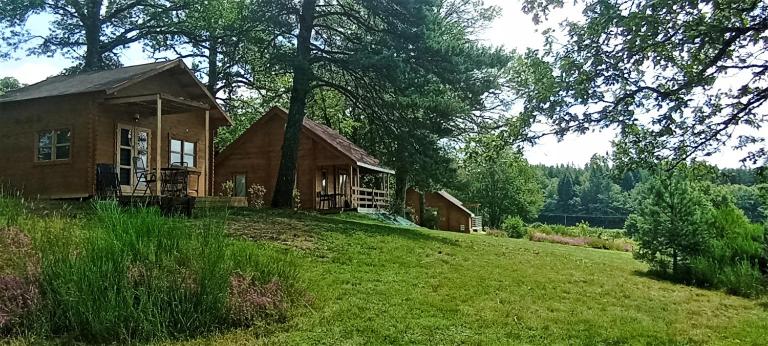 Les Chalets de La Vialette - B&B Servières-le-Château