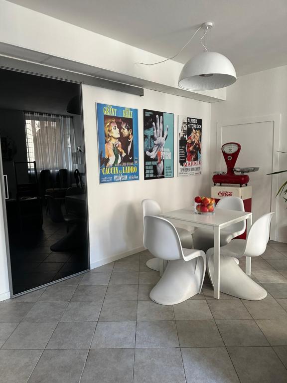 My Secret Room Apartment vicino al lago - B&B Verbania