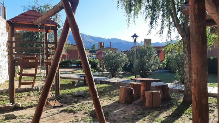Cabañas Gemas del Lago - B&B Potrero de los Funes
