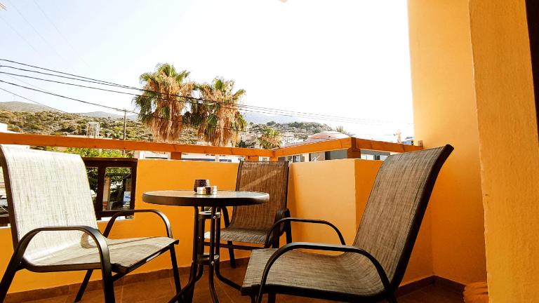 Dedalos n2 Mountain View apartment-30 metres from the beach - B&B Stalís