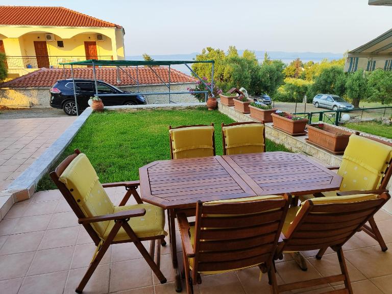 LELA Apartment - B&B Kryopigi