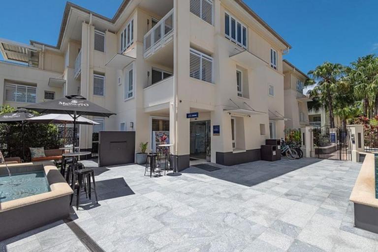 Luxury in the Heart of Hastings street 628 - B&B Noosa Heads