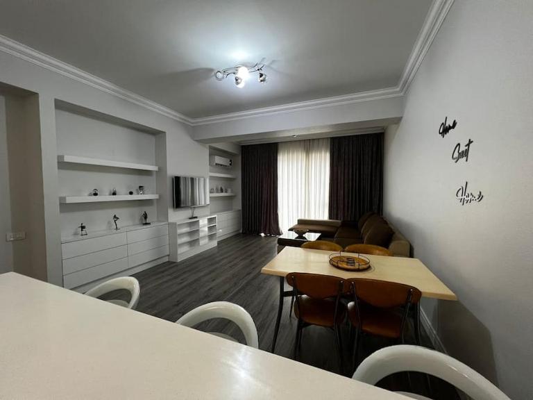 Park Azure 2 bedroom apart - B&B Xalxal