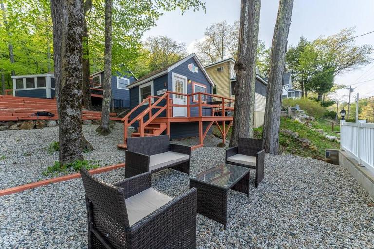 Adorable Cottage with stunning Lake Views - B&B Alton