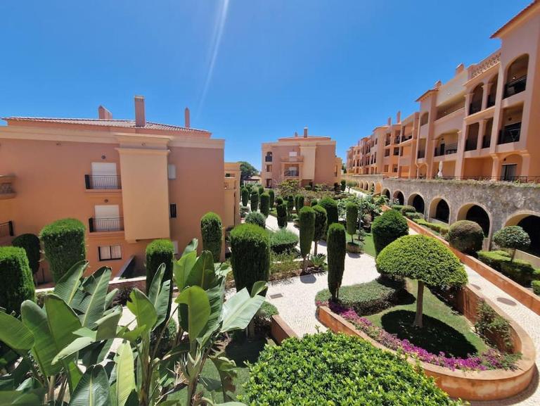 Luxury apartment at Baia da Luz - Bed and Breakfast Senhora da Luz
