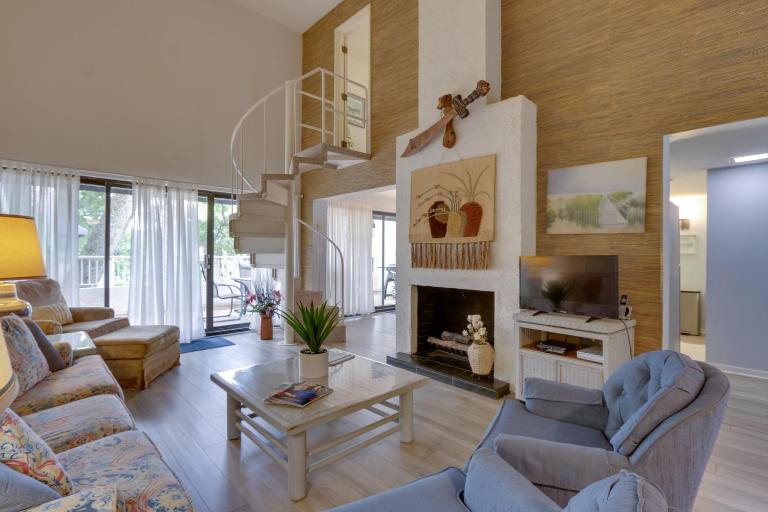 Pool & Beach Access: Hilton Head Island Villa! - B&B Hilton Head