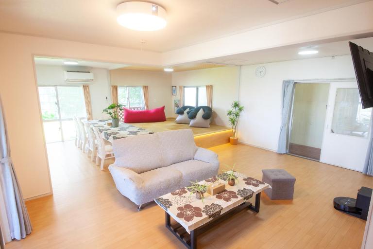 guesthouse みつば - B&B Uruma