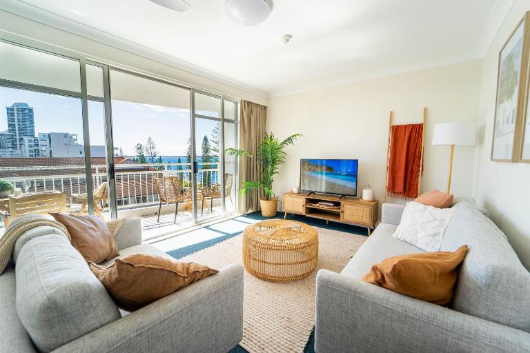 Ocean View 2BR Apartment and SPA - Chambres d'hôtes Gold Coast