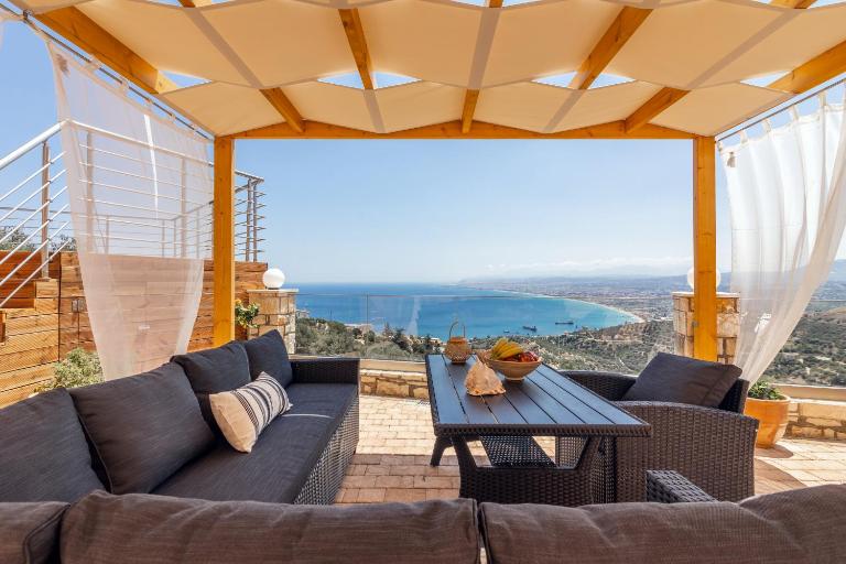 Nami Villa _PrivatePool_ SeaView - Chambres d'hôtes Palaiókastro