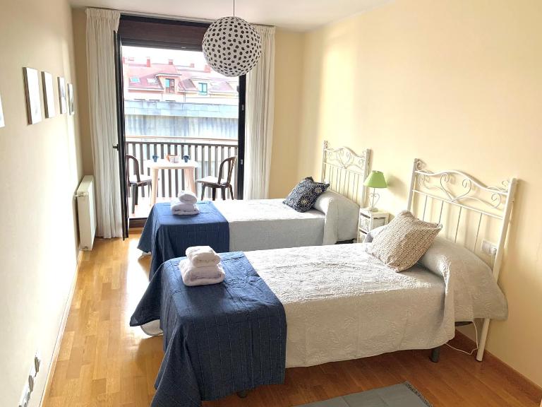 Apto La Manzanina con Parking - B&B Villaviciosa