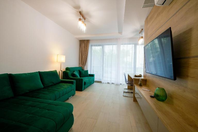 Green Luxury Apartment Lake On - B&B Mamaia
