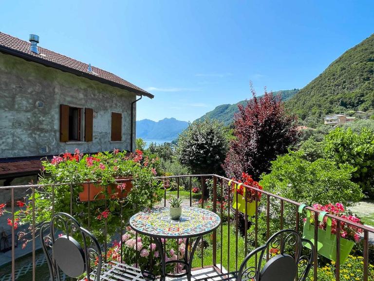 Breva, Loft tra gli ulivi ed il lago - B&B Bellagio