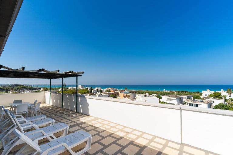 Sea View Penthouse-Attico - Bed and Breakfast Baia Verde
