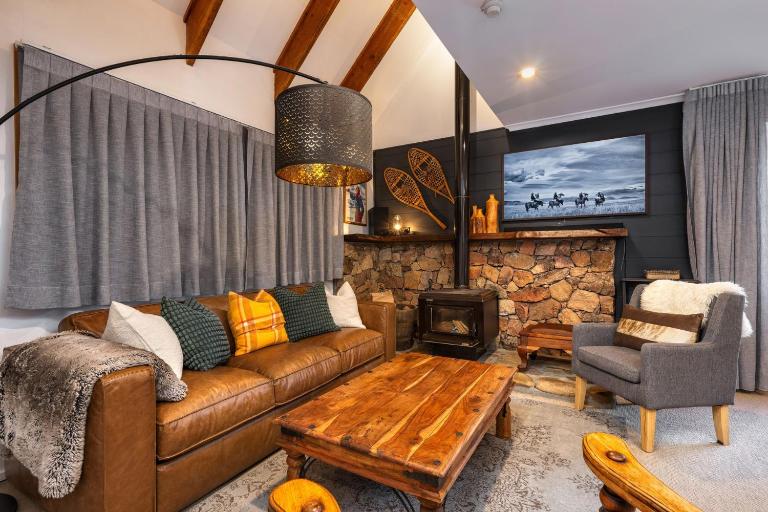 Crackenback Castle free standing chalet with fire place - Ferienwohnung Thredbo