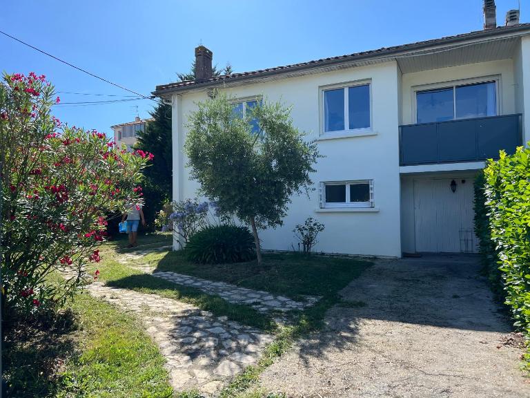 Maison indépendante avec 6 chambres proche du tram A - Ferienwohnung Lormont