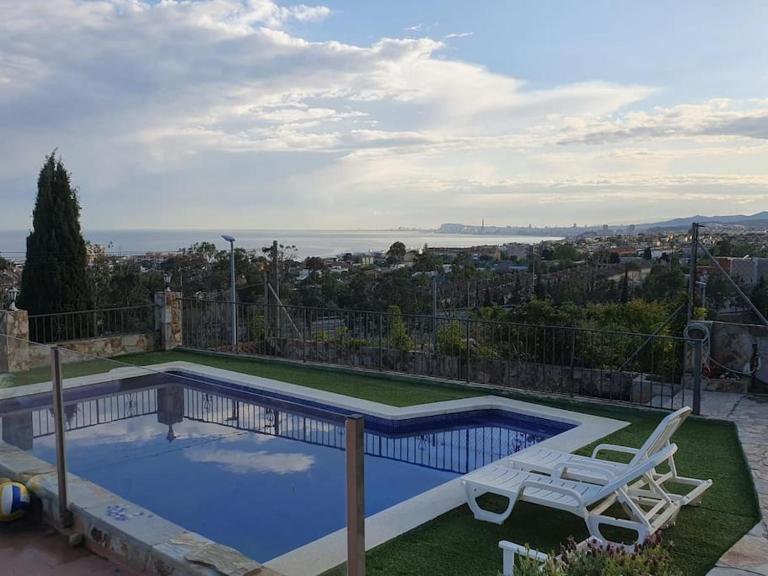 Casa con gran jardín y unas preciosas vistas - B&B Teià